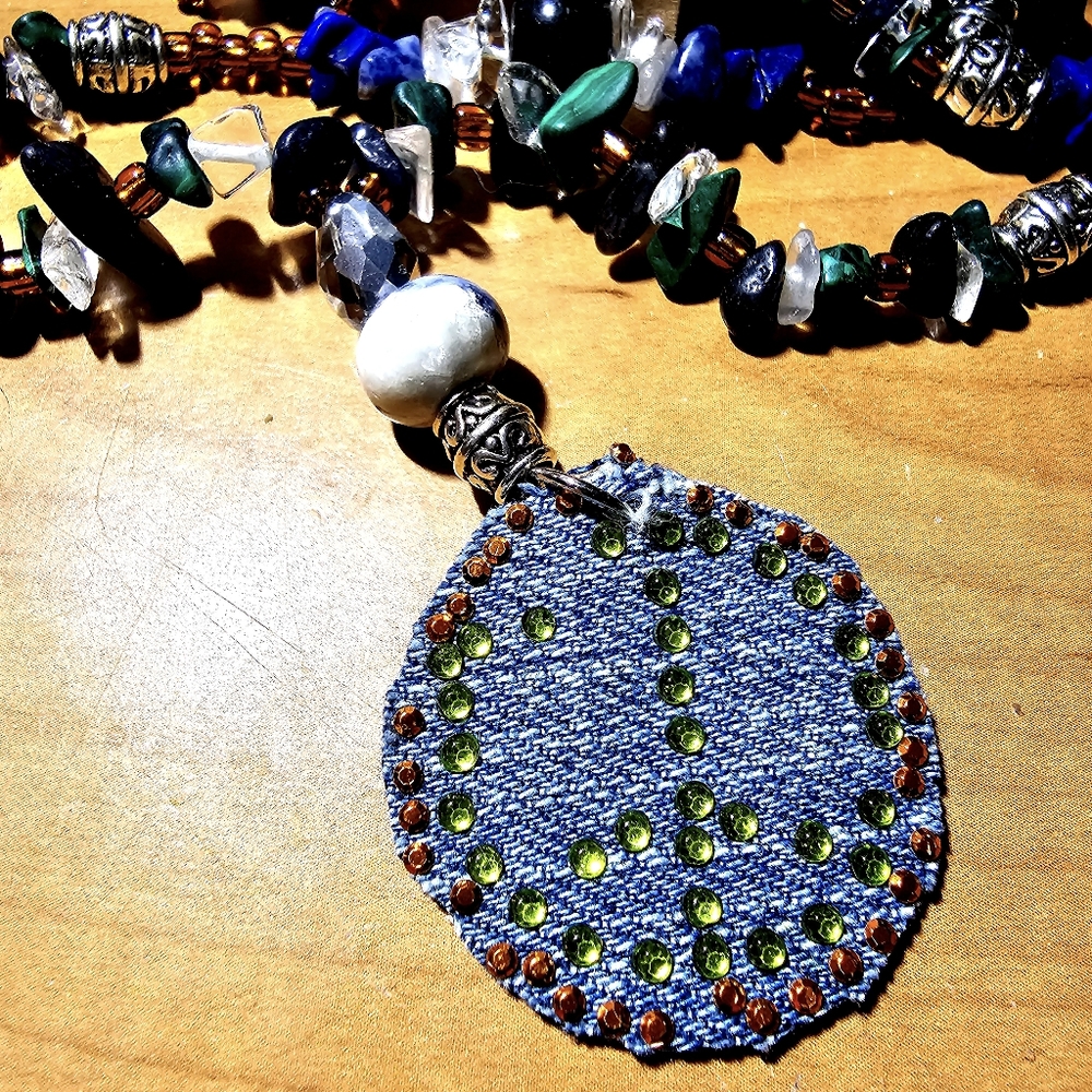 Disorderly Conduct Closet... Vintage & Natural Crystal Jewelry.